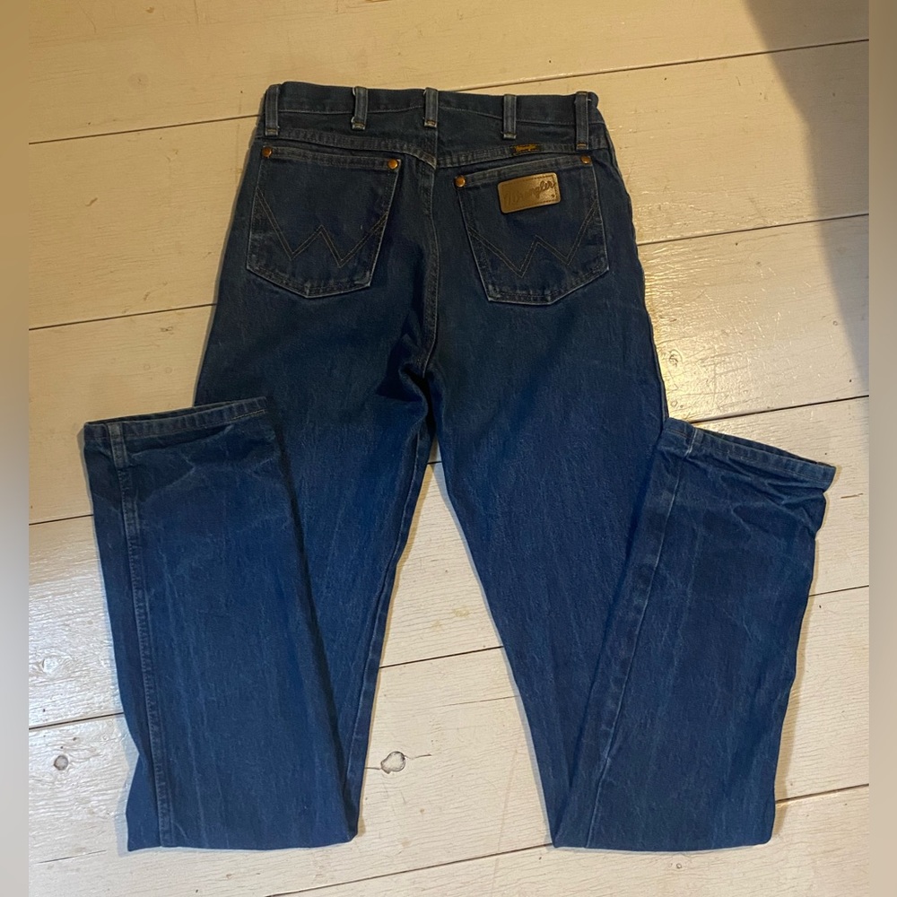 13MWZ Mens Wrangler Jeans 30 x 40 worn a few times.